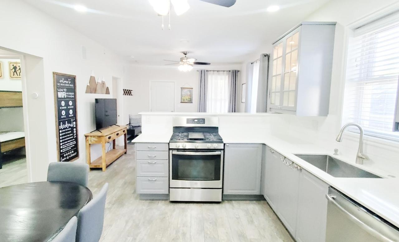 Vacation Home Minutes From Downtown, Great For Families Огден Экстерьер фото